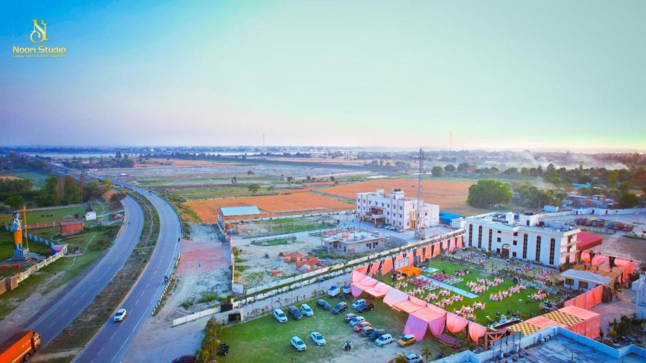 Royal Heritage Hotel & Resort Ayodhya Ngoại thất bức ảnh