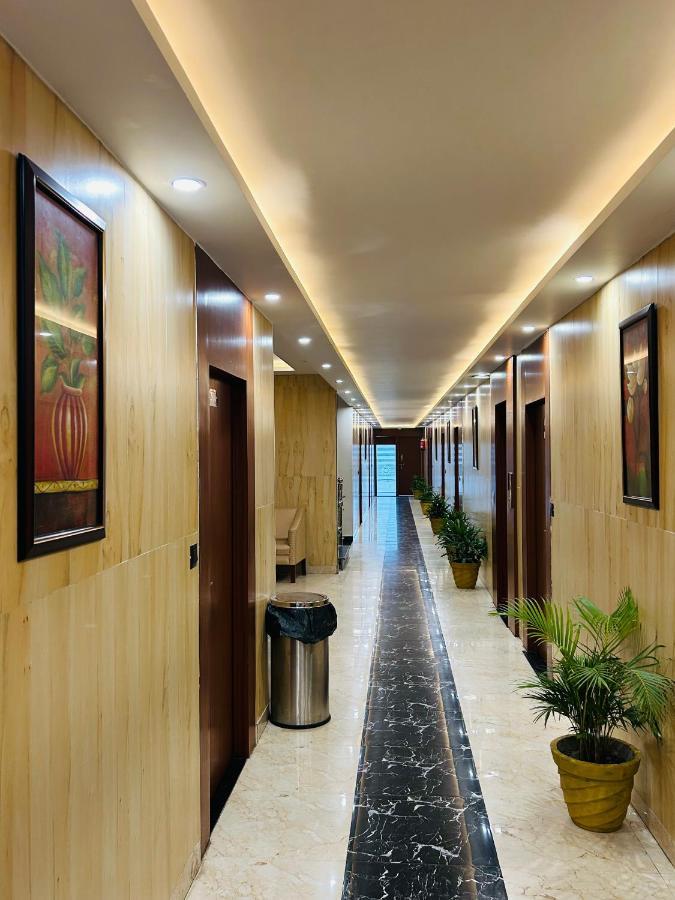 Royal Heritage Hotel & Resort Ayodhya Ngoại thất bức ảnh