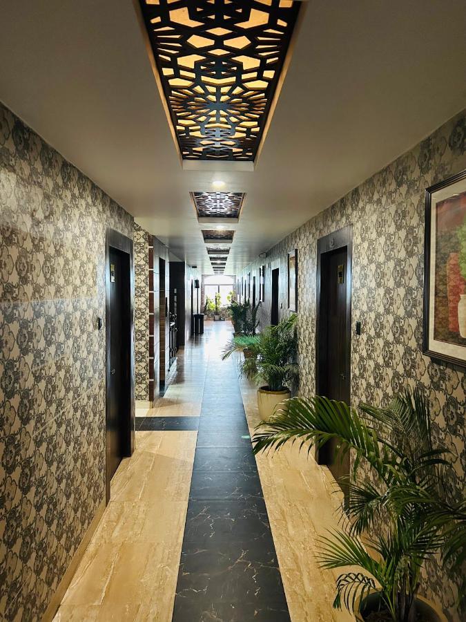 Royal Heritage Hotel & Resort Ayodhya Ngoại thất bức ảnh